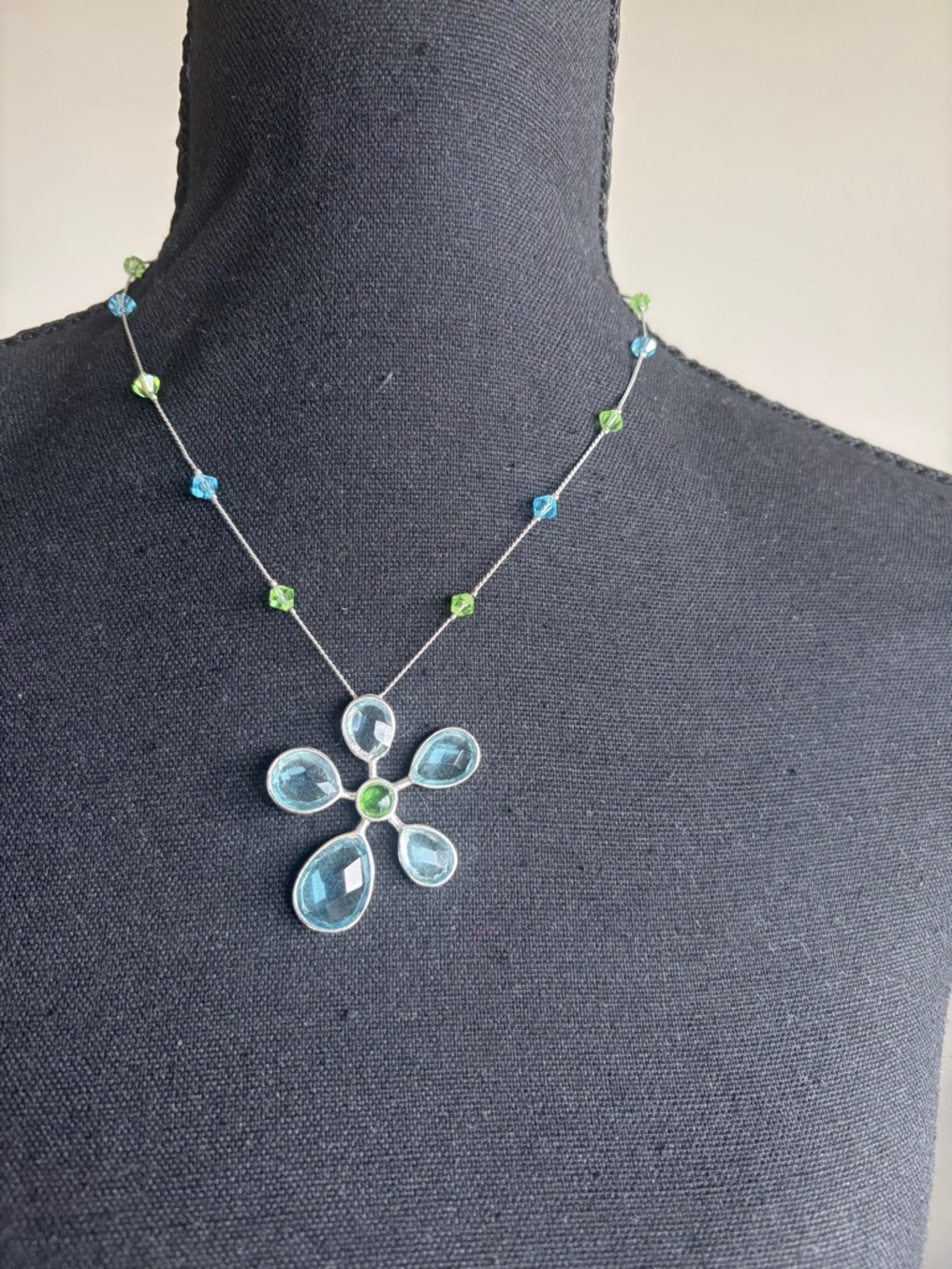 Teardrop Flower Pendant Necklace in Light Blue & Green - Women Jewelry - Picture 3 of 3